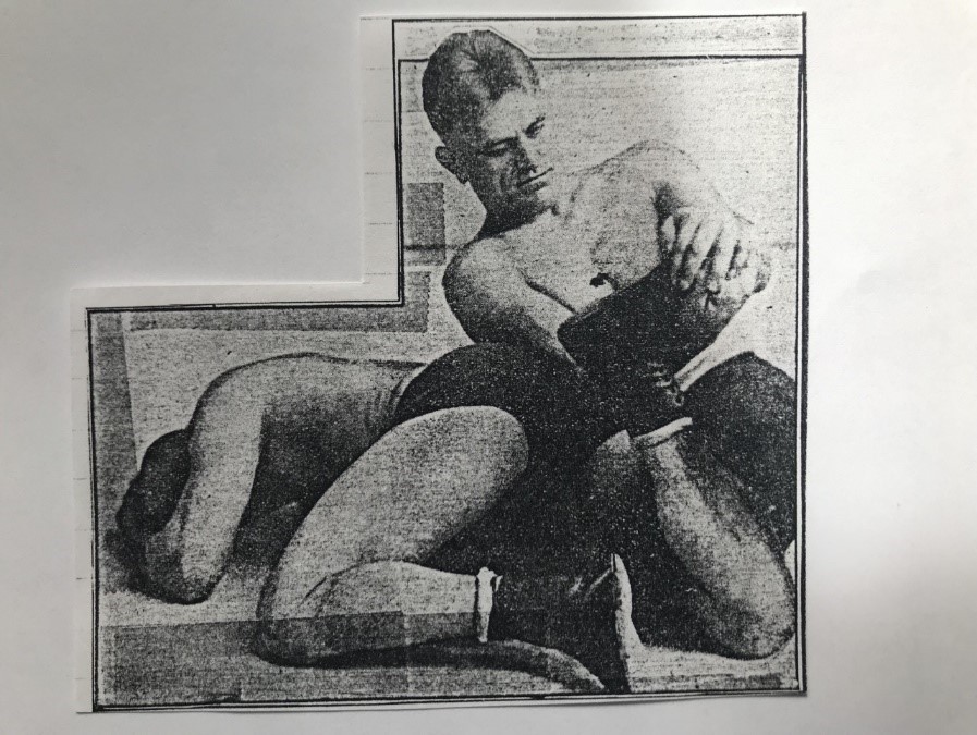 Pesek demonstrates a toehold Pesek demonstrates a toehold